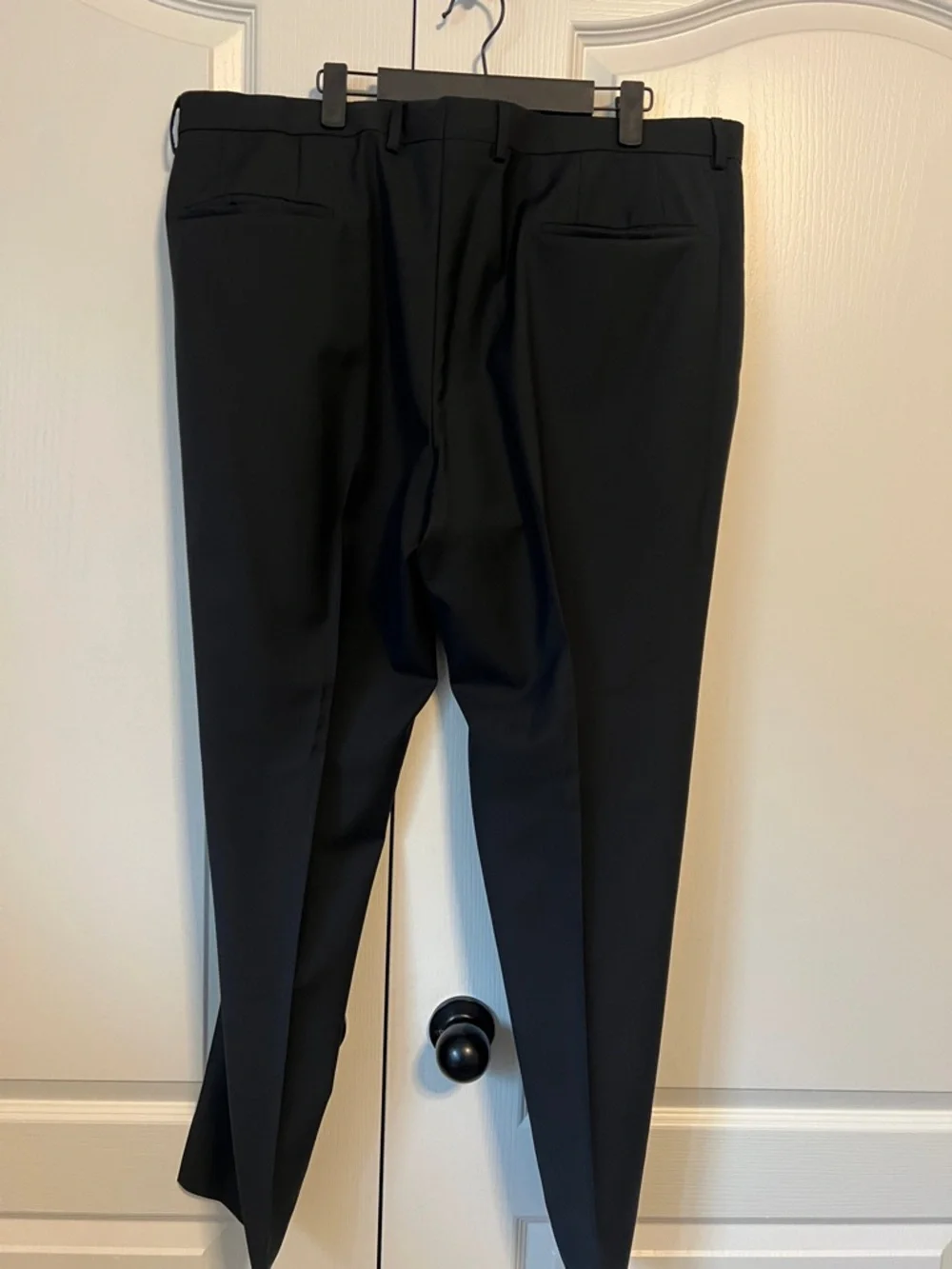 HUGO Men's Black Single-Breasted Suit - Picture 6 of 6